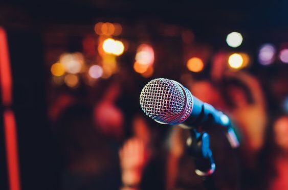 Top Karaoke Bars ở Đà Nẵng: Nơi Gặp Gỡ và Hát Hò